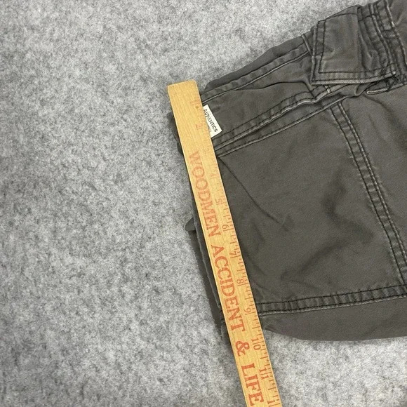 Levi Strauss & Co‎ Cargo Shorts Mens 28 Gray Utility Big Pockets Made To Fit - Picture 3 of 9